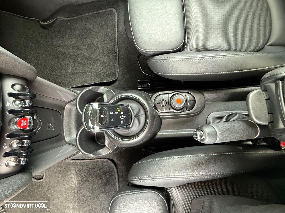 MINI 5 Portas Cooper Auto - 10