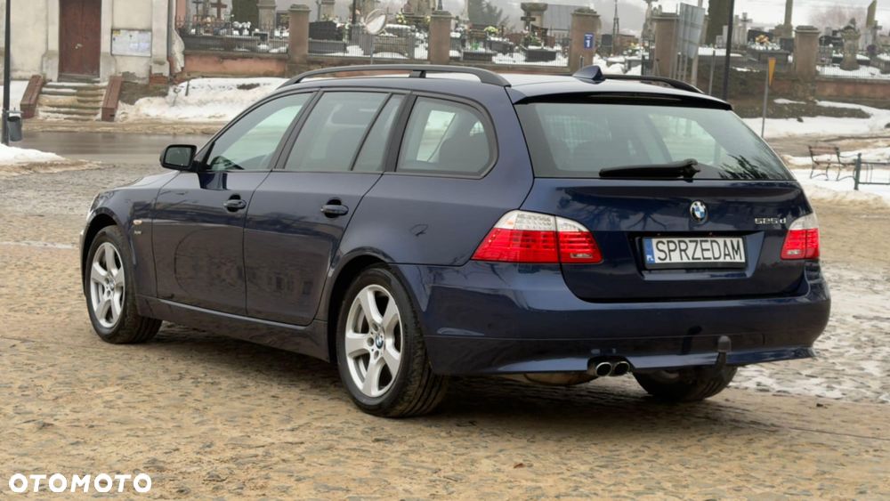 BMW Seria 5 525d - 18