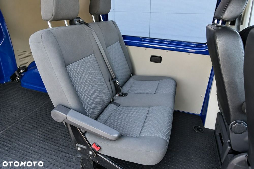Volkswagen Transporter - 18
