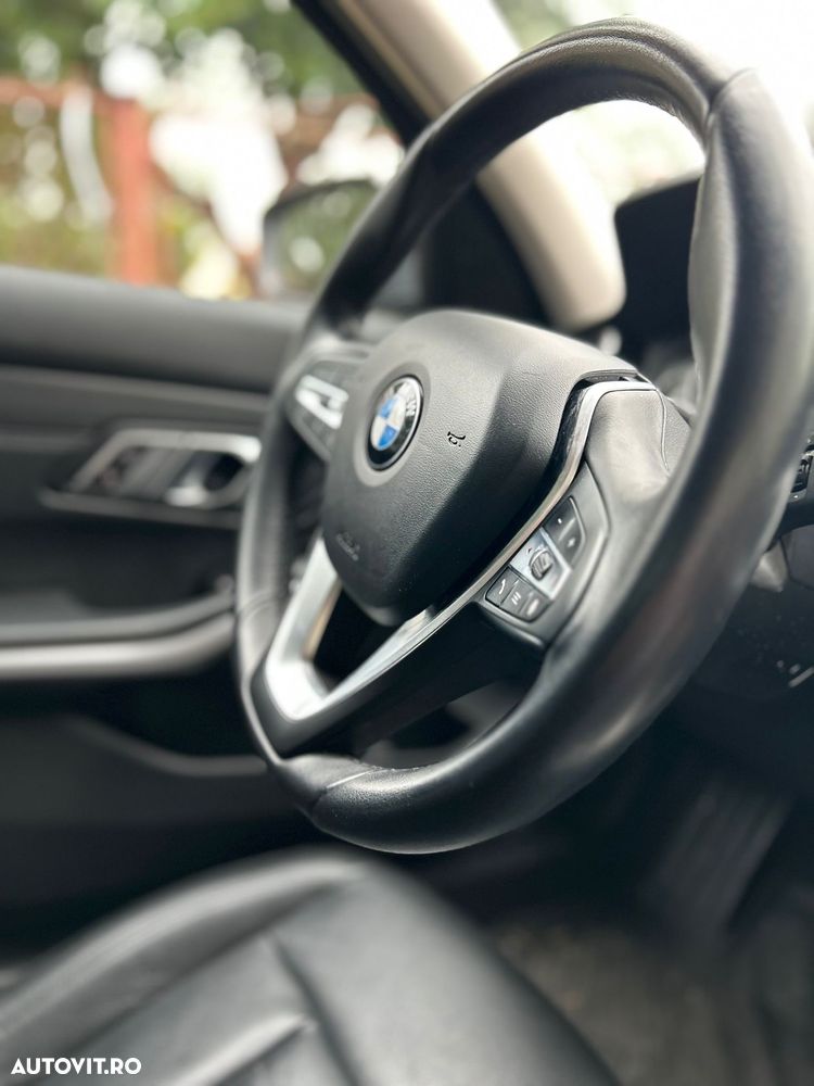 BMW Seria 3 320i AT - 18