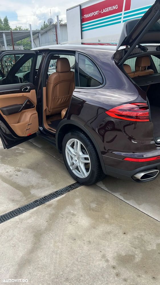 Porsche Cayenne 3.0 L - 11
