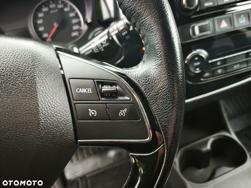 Mitsubishi Outlander 2.0 2WD Plus - 25