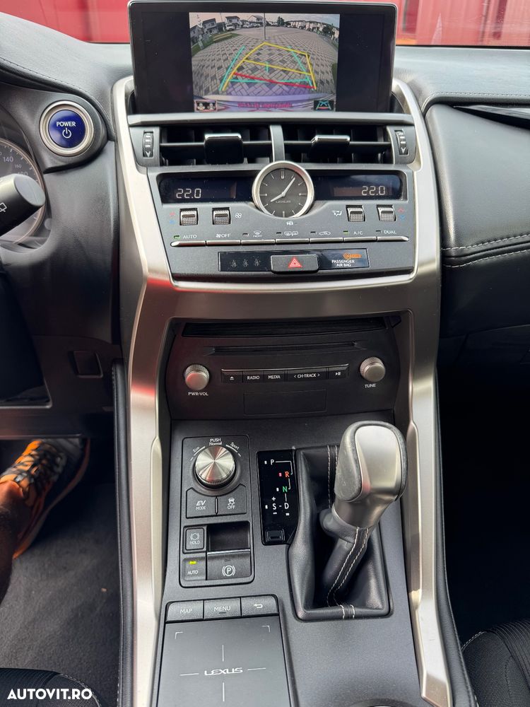 Lexus Seria NX 300h AWD Business Plus - 27