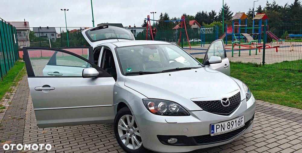 Mazda 3 1.6 Active + - 13