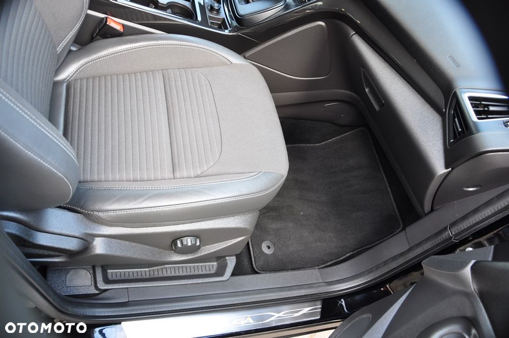 Ford Kuga 2.0 TDCi 4x4 Titanium - 25