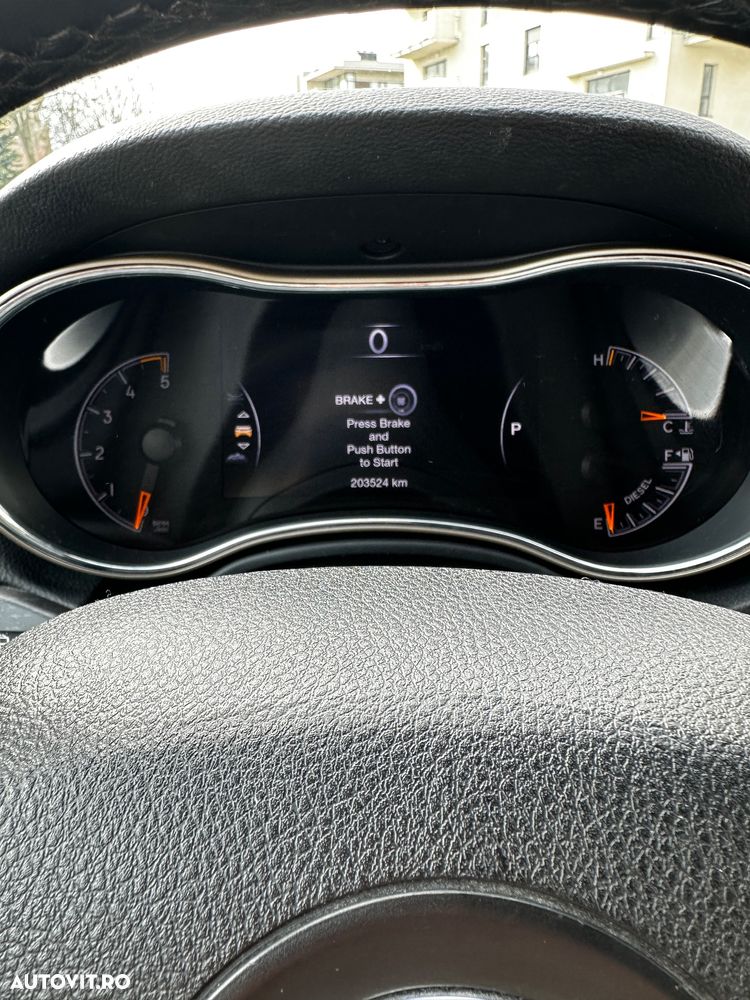 Jeep Grand Cherokee - 11