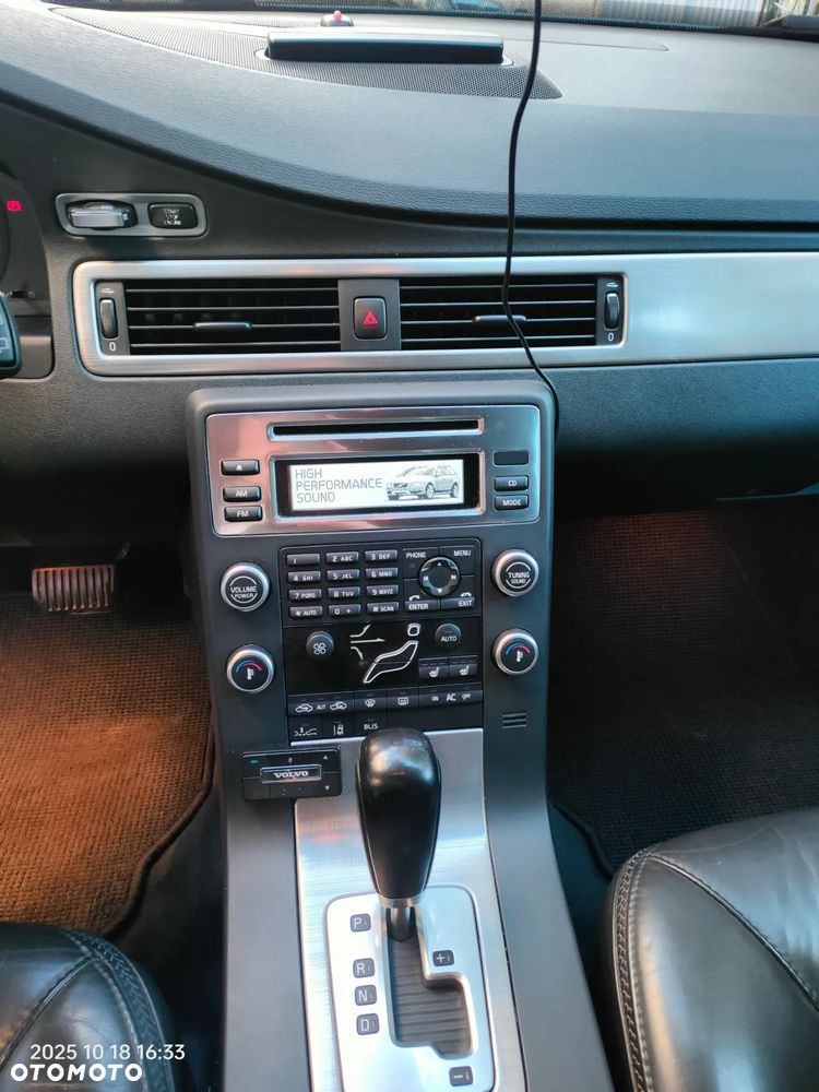 Volvo XC 70 D3 Momentum - 12