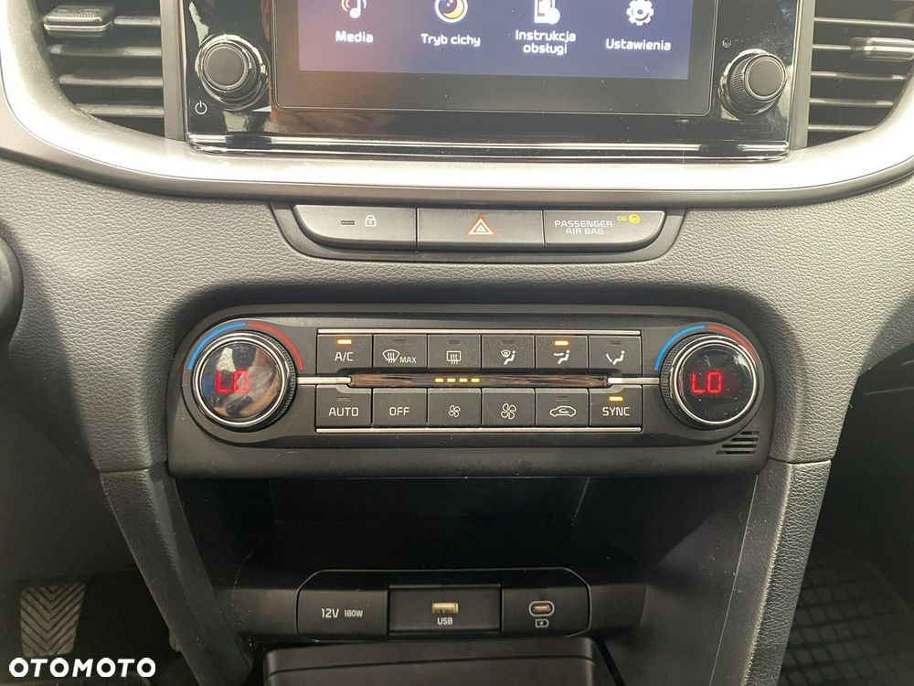 Kia Ceed 1.5 T-GDI M - 22