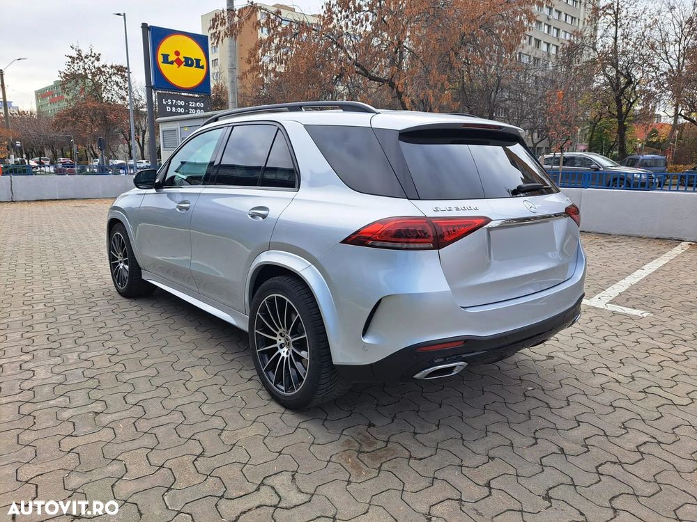 Mercedes-Benz GLE 300 d 4MATIC - 3