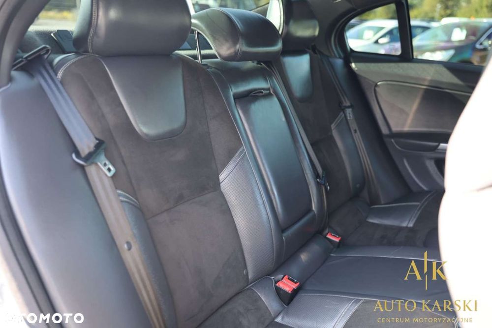 Volvo S60 - 35