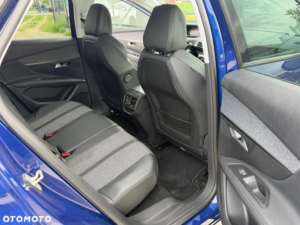 Peugeot 3008 1.6 PureTech GPF Active S&S EAT8 - 13