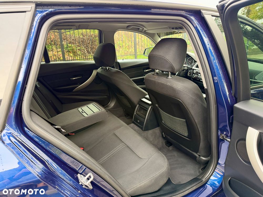 BMW Seria 3 - 24