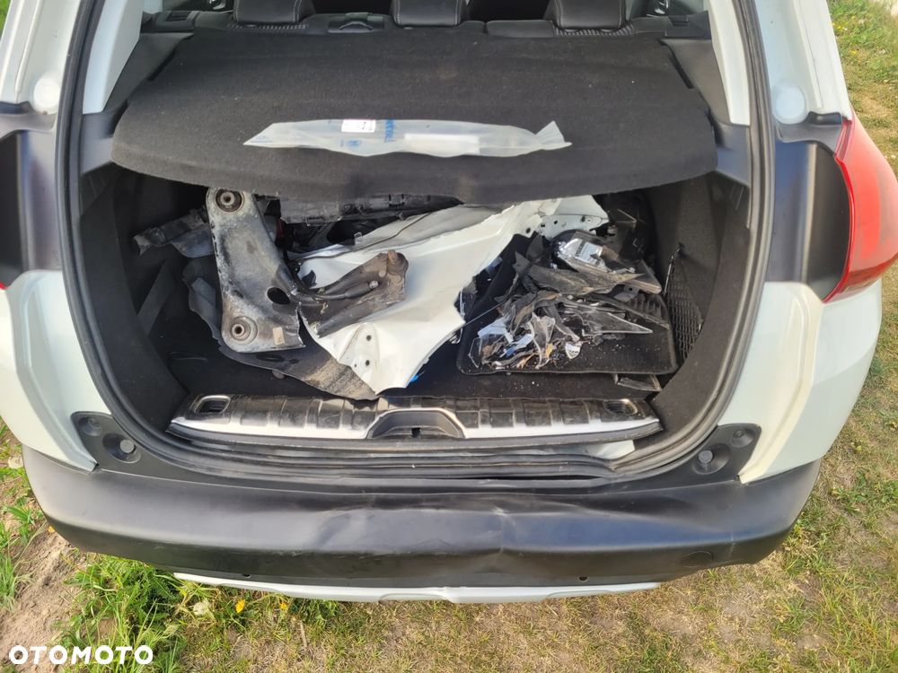 Peugeot 2008 - 12