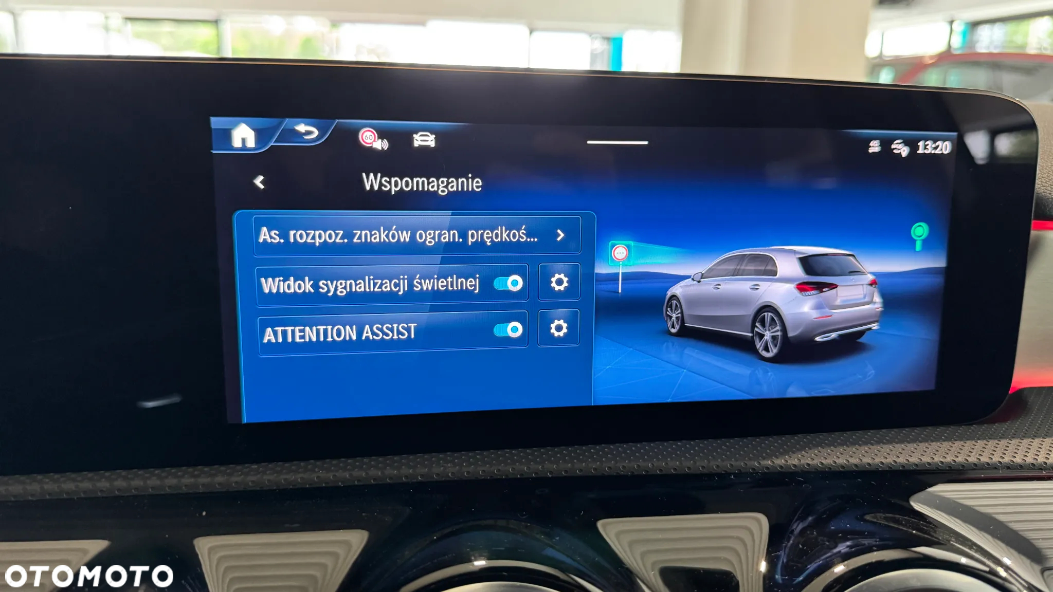 Mercedes-Benz Klasa A 200 AMG Line 7G-DCT - 25