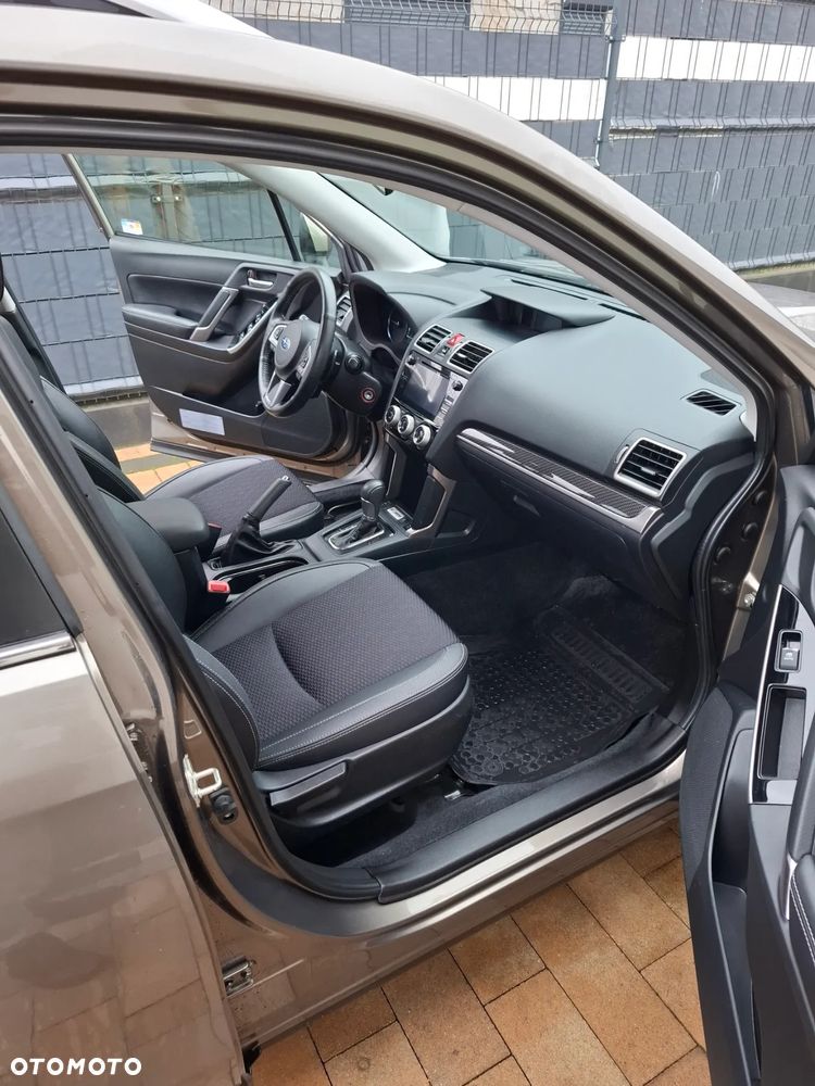 Subaru Forester 2.0 i Platinum (EyeSight) Lineartronic - 11