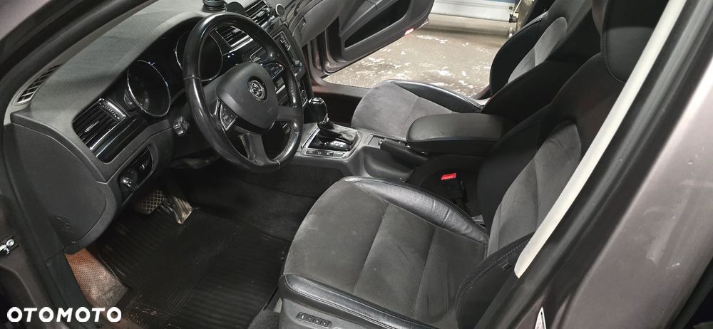 Skoda Superb 2.0 TDI Platinum DSG - 17