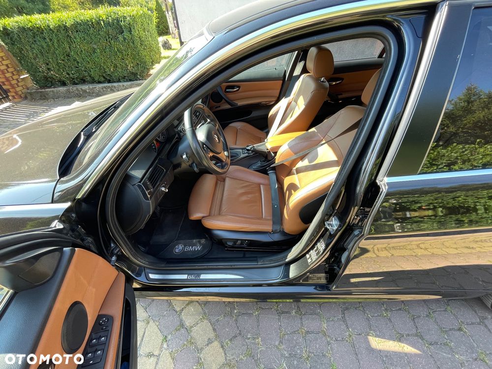 BMW Seria 3 320d - 8