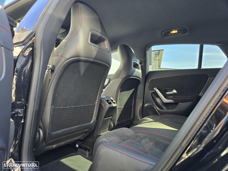 Mercedes-Benz CLA 180 - 42