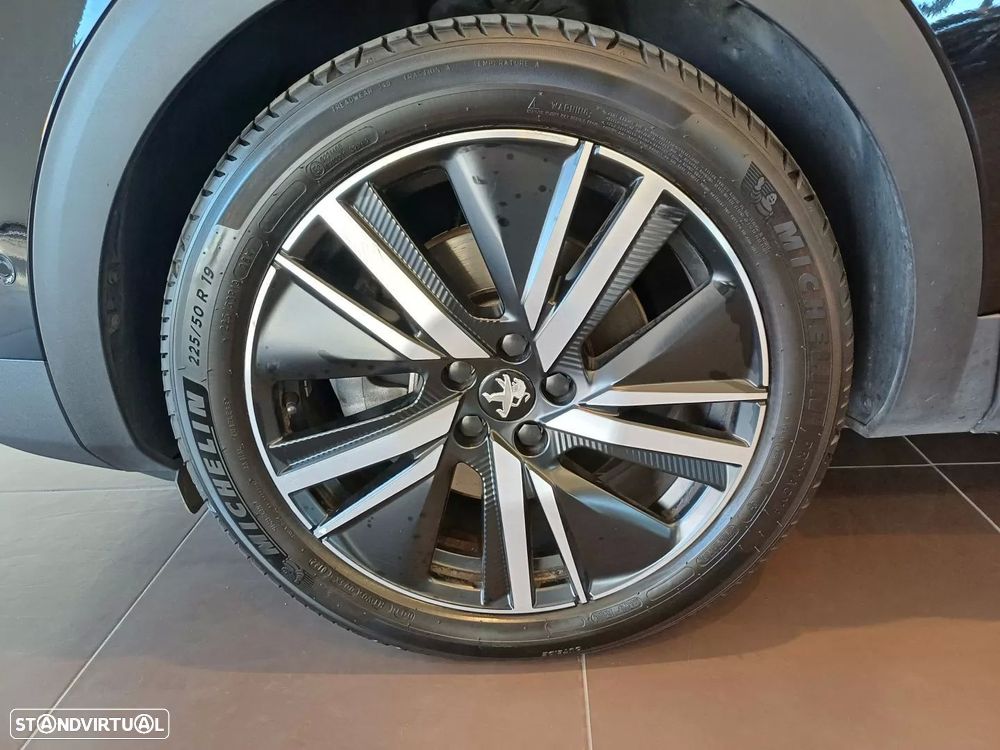 Peugeot 3008 1.6 Hybrid GT Pack e-EAT8 - 33