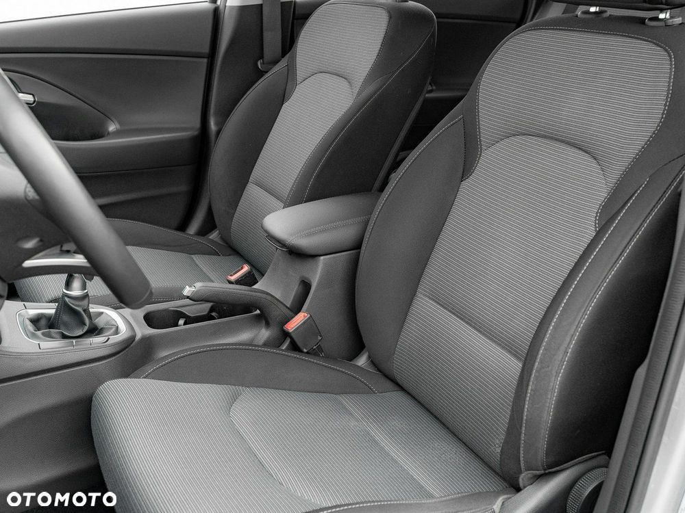 Hyundai i30 1.5 DPI Classic + - 14