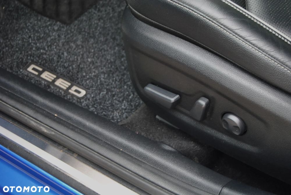 Kia Ceed SW 1.6 GDI DCT OPF Plug-in-Hybrid Platinum - 14