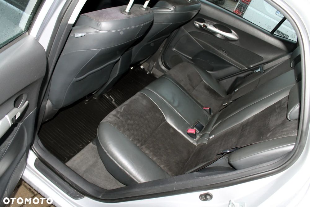 Toyota Auris - 14