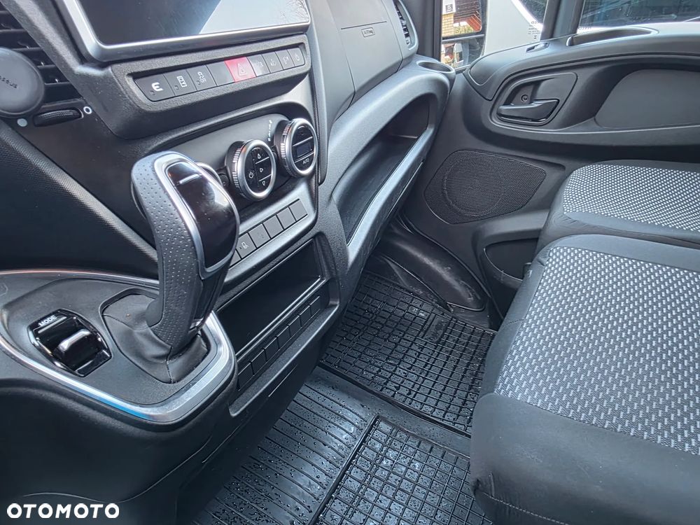 Iveco IVECO DAILY 35S18HA8 V – L3H2 - 28