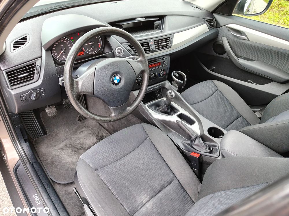 BMW X1 sDrive18d - 14