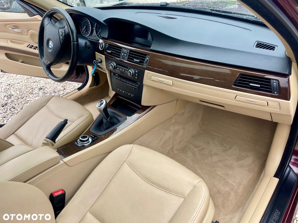 BMW Seria 3 318i Edition Exclusive - 35