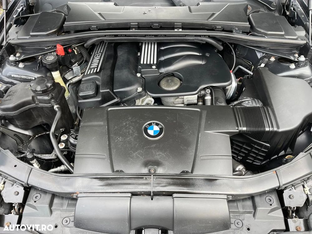 BMW Seria 3 320i - 8