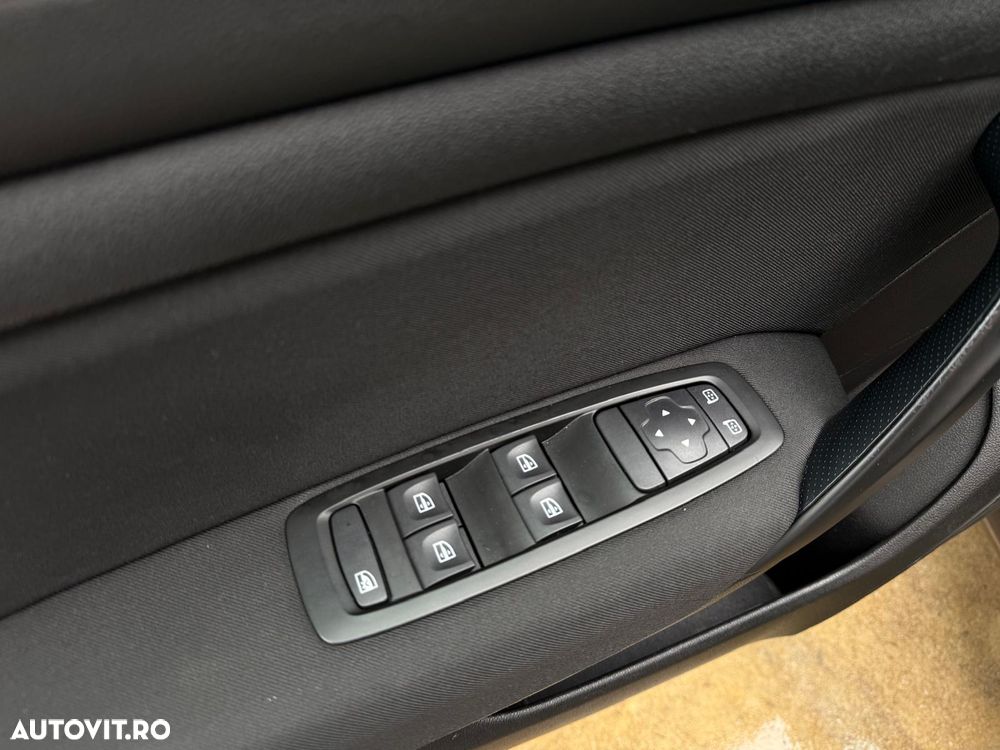 Renault Megane Blue dCi 116 EDC Zen - 12