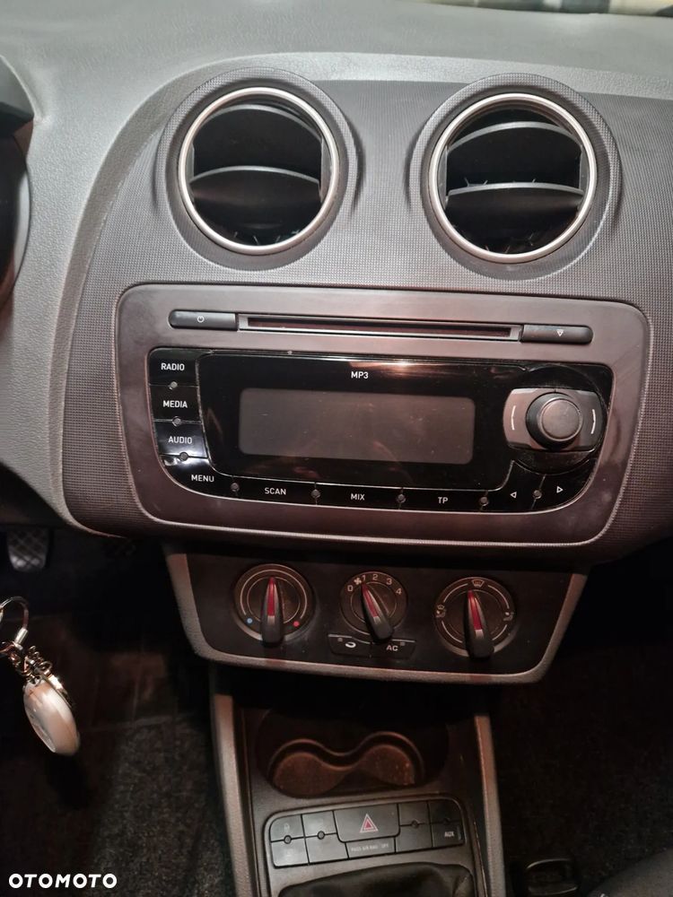 Seat Ibiza 1.4 16V Reference - 10