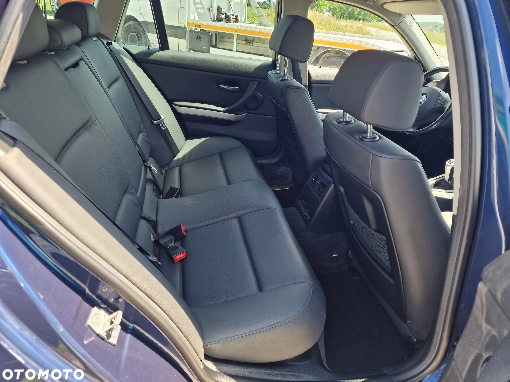 BMW Seria 3 318d Touring Blue Performance Luxury Line - 21