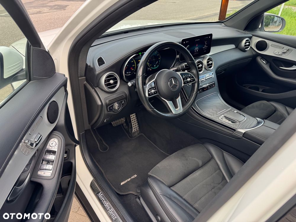 Mercedes-Benz GLC 300 de 4Matic 9G-TRONIC AMG Line Plus - 21