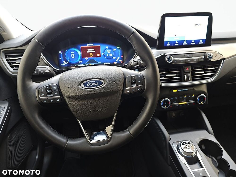 Ford Kuga - 12