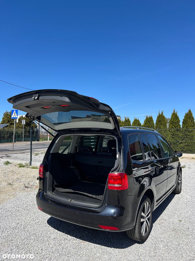 Volkswagen Touran 2.0 TDI DPF Life - 8