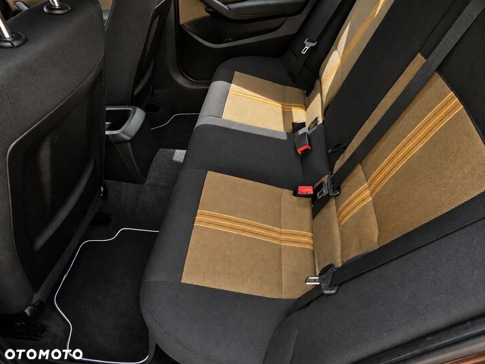 BMW X1 sDrive18i xLine - 21