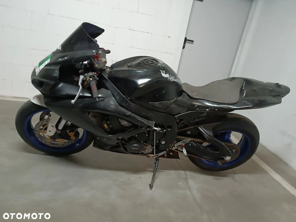 Suzuki GSX-R - 33