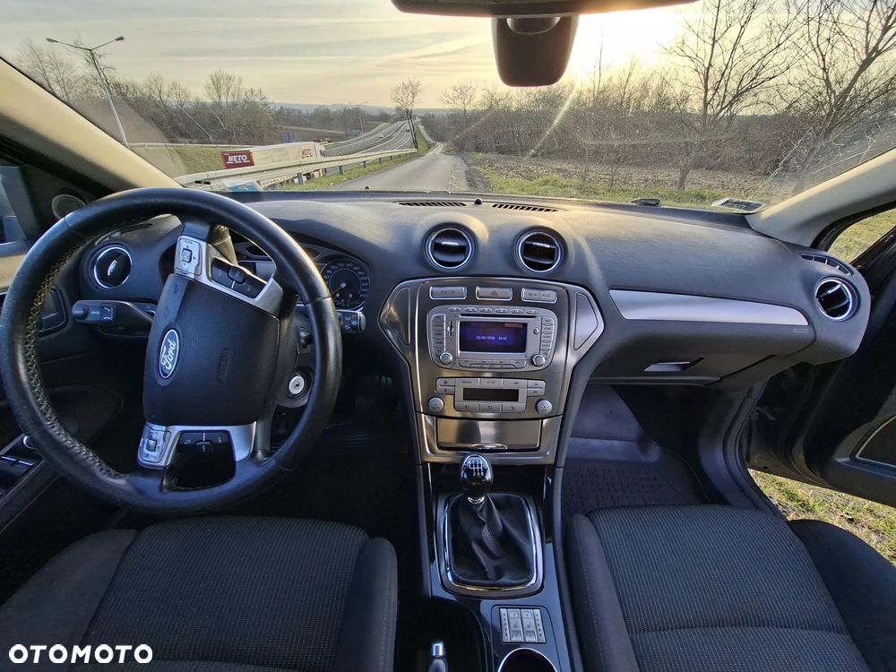 Ford Mondeo 2.0 TDCi Titanium - 17