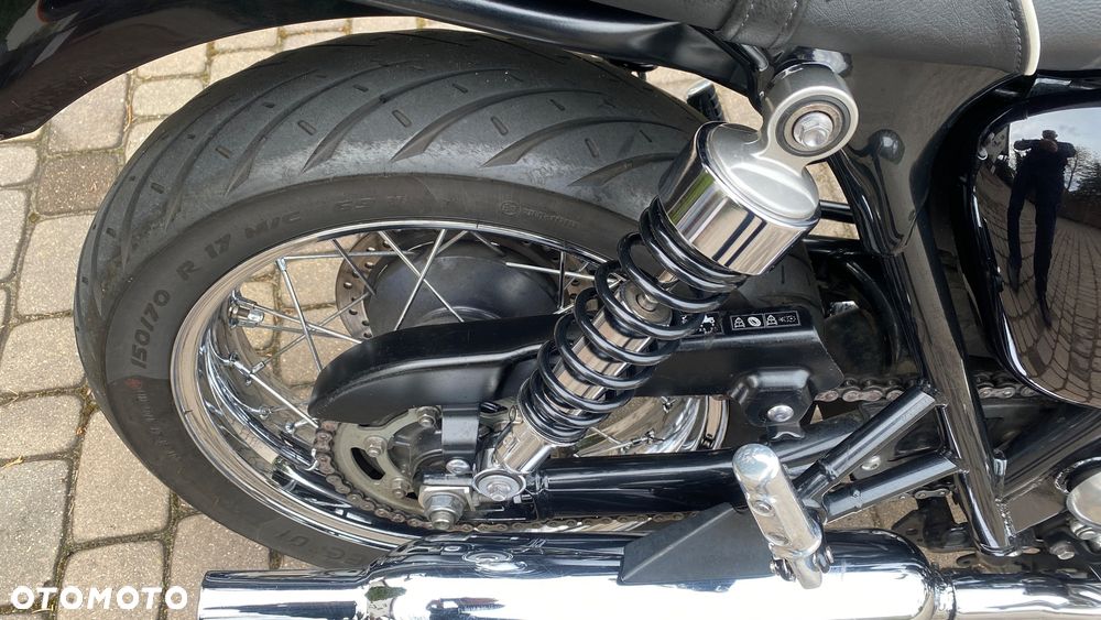 Triumph Bonneville - 10