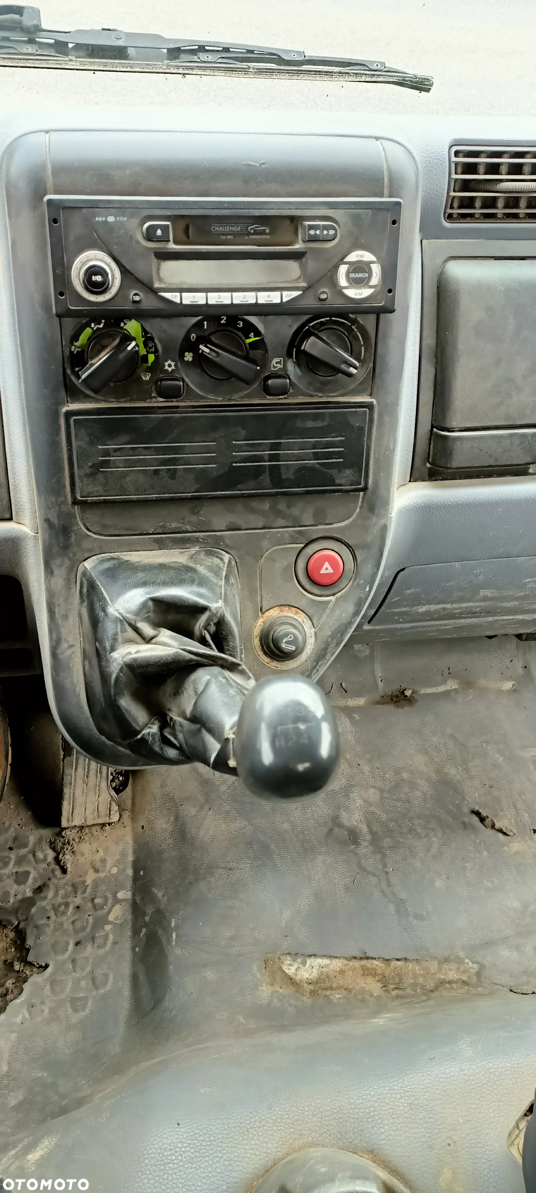 Mitsubishi Fuso CANTER - 21