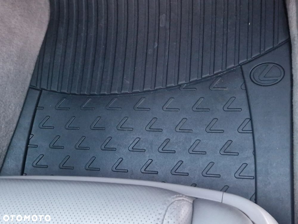 Lexus GS - 30