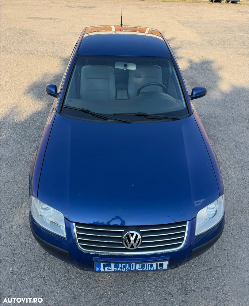 Volkswagen Passat - 1