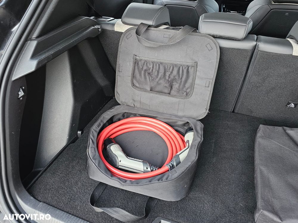 Peugeot 2008 e-2008 GT Line - 39