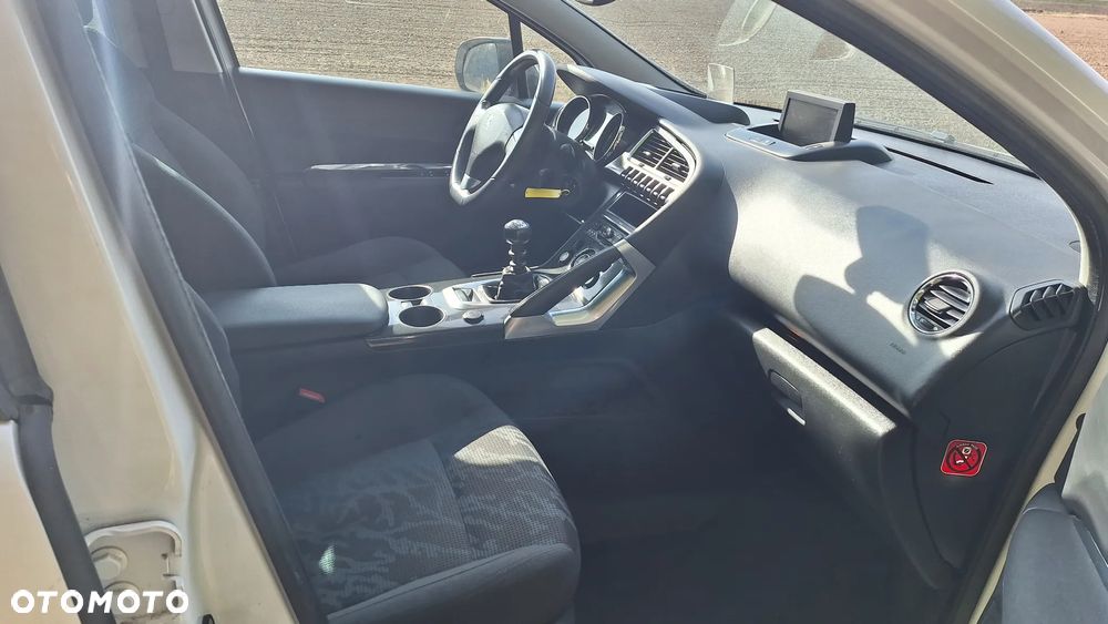 Peugeot 3008 1.6 HDi Style - 9