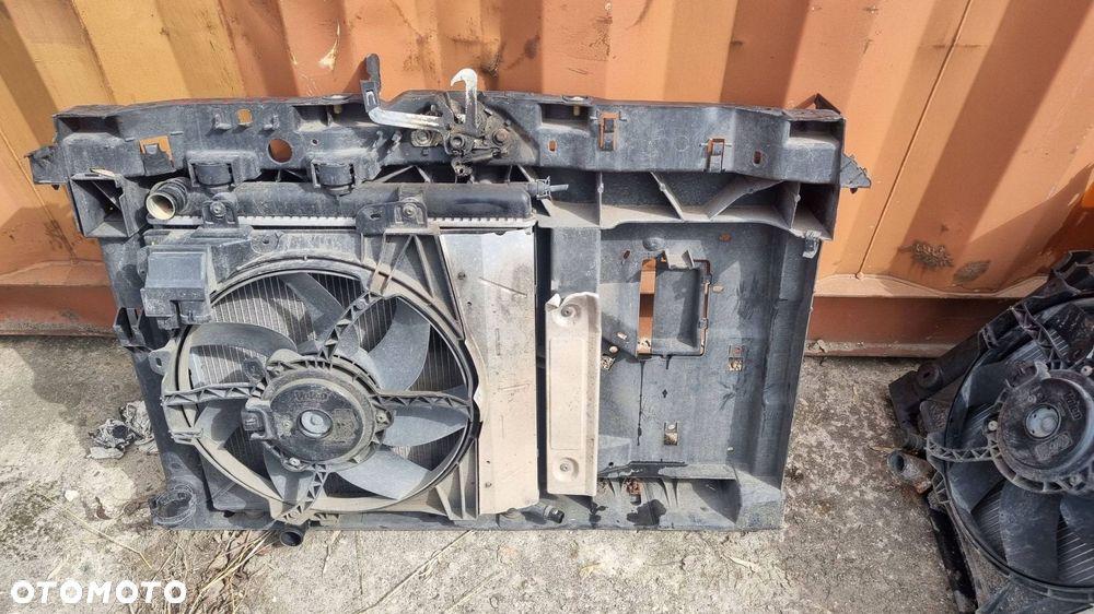 citroen c3 ii 1.2 1.4 benzyna pas przedni chłodnica wody wentylator - 6