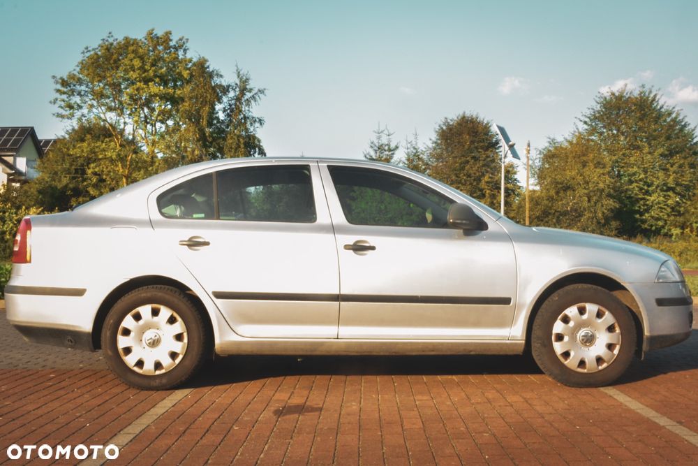 Skoda Octavia 1.6 Tour - 4