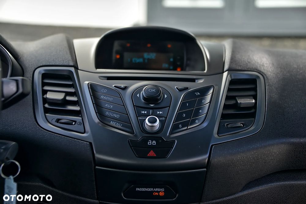 Ford Fiesta 1.25 Ambiente - 35