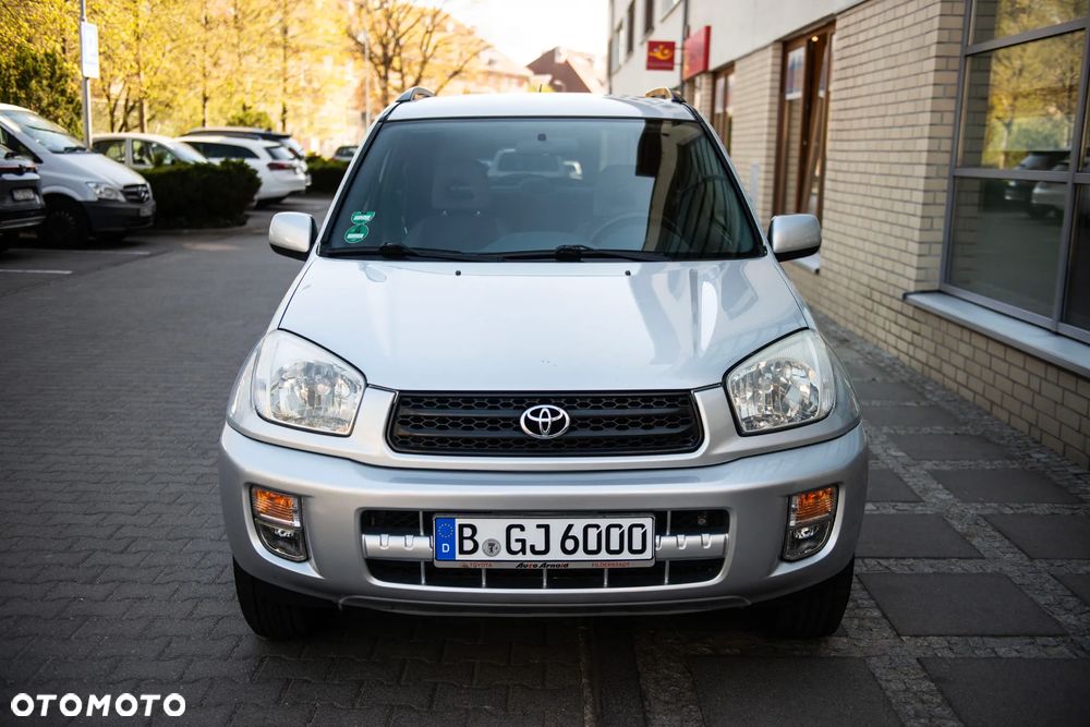 Toyota RAV4 - 10