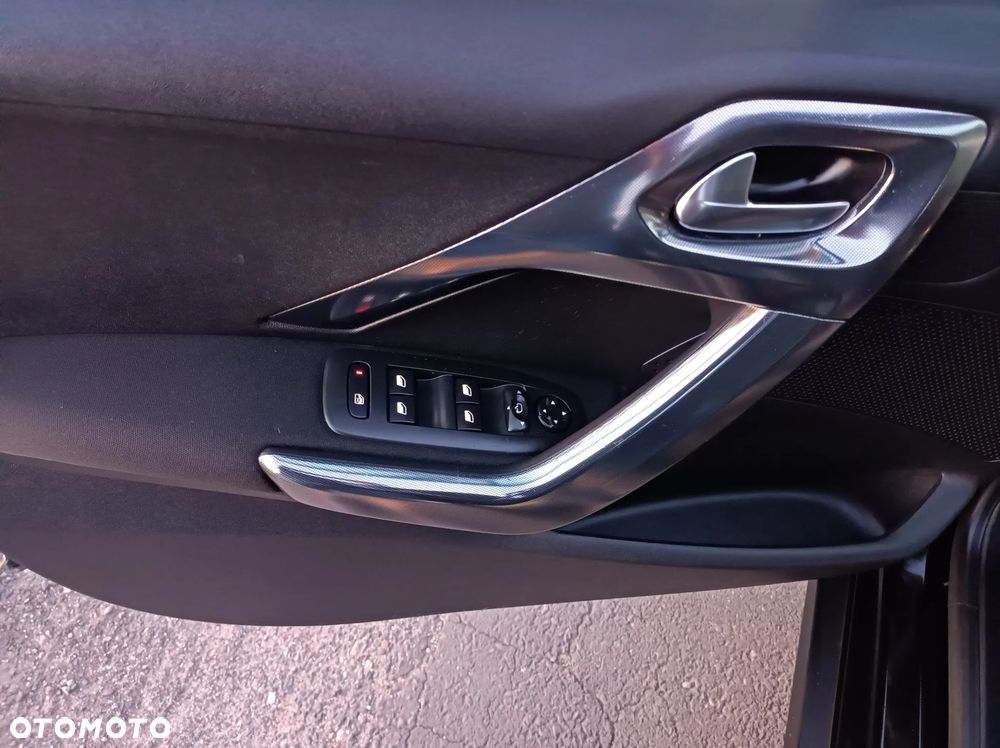 Peugeot 2008 PureTech 130 Stop&Start GT-Line Edition - 16